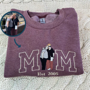 Custom Embroidered Mom Family Portrait Hoodie - Personalized Mother's Day Gift